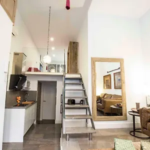 Centrico Picasso Apartment