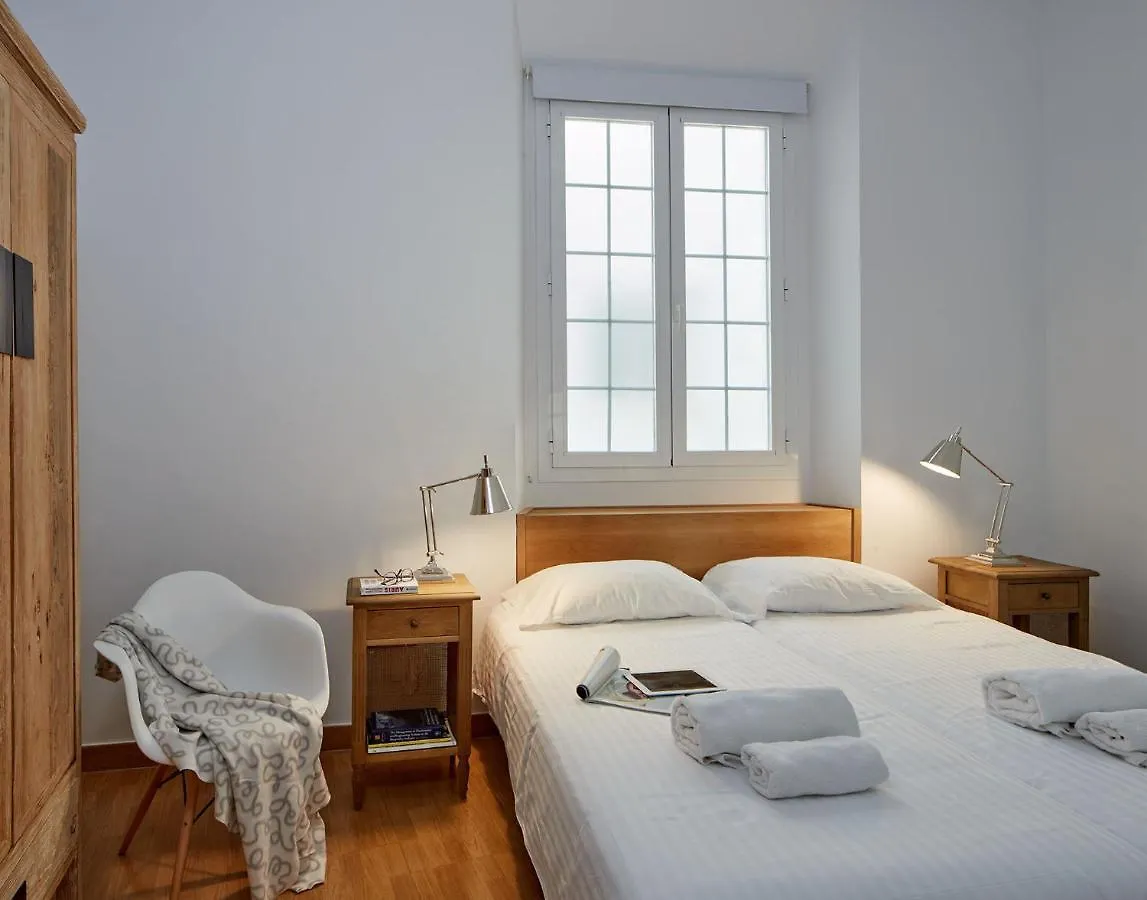 Lodgingmalaga Plaza Constitucion Apartment